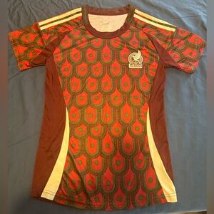 Mexico Patterned Athletic Tee - Burgundy/Red
